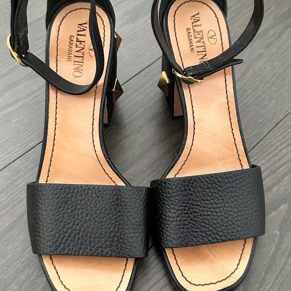VALENTINO GARAVANI
Roman Stud Ankle Strap Sandals - Picture 3 of 9